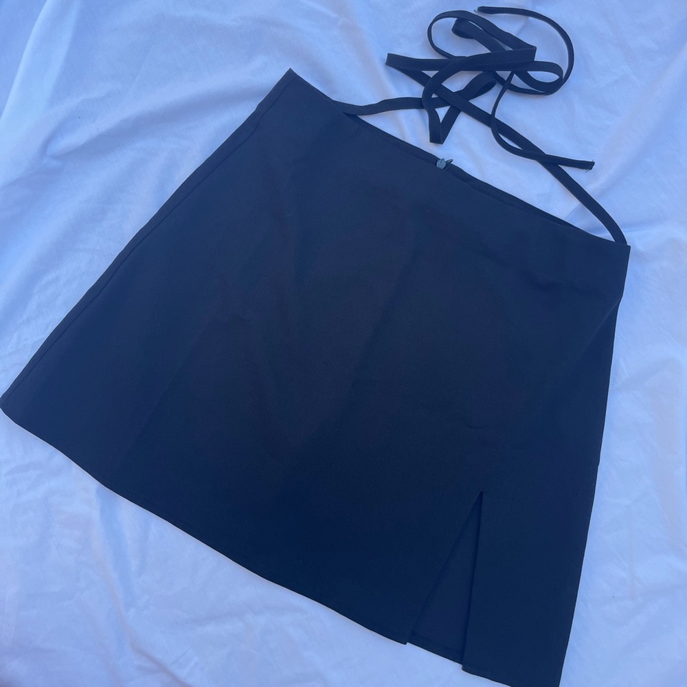 Waist tie mini skirt
